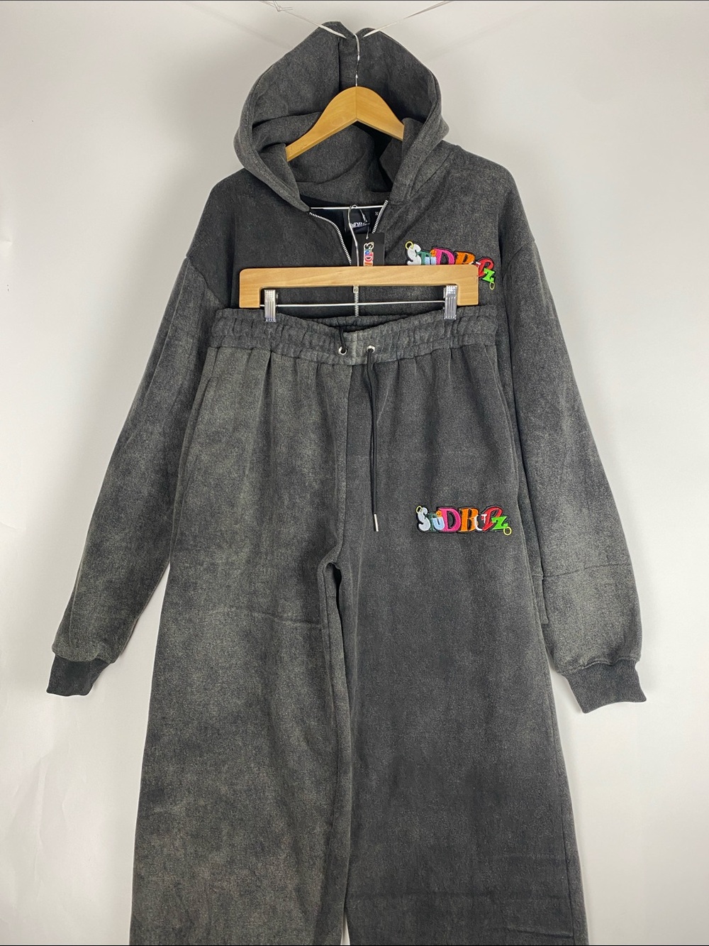 StudBudz Tracksuit Size XL WNBA Courtney Williams & Natisha Hiedeman